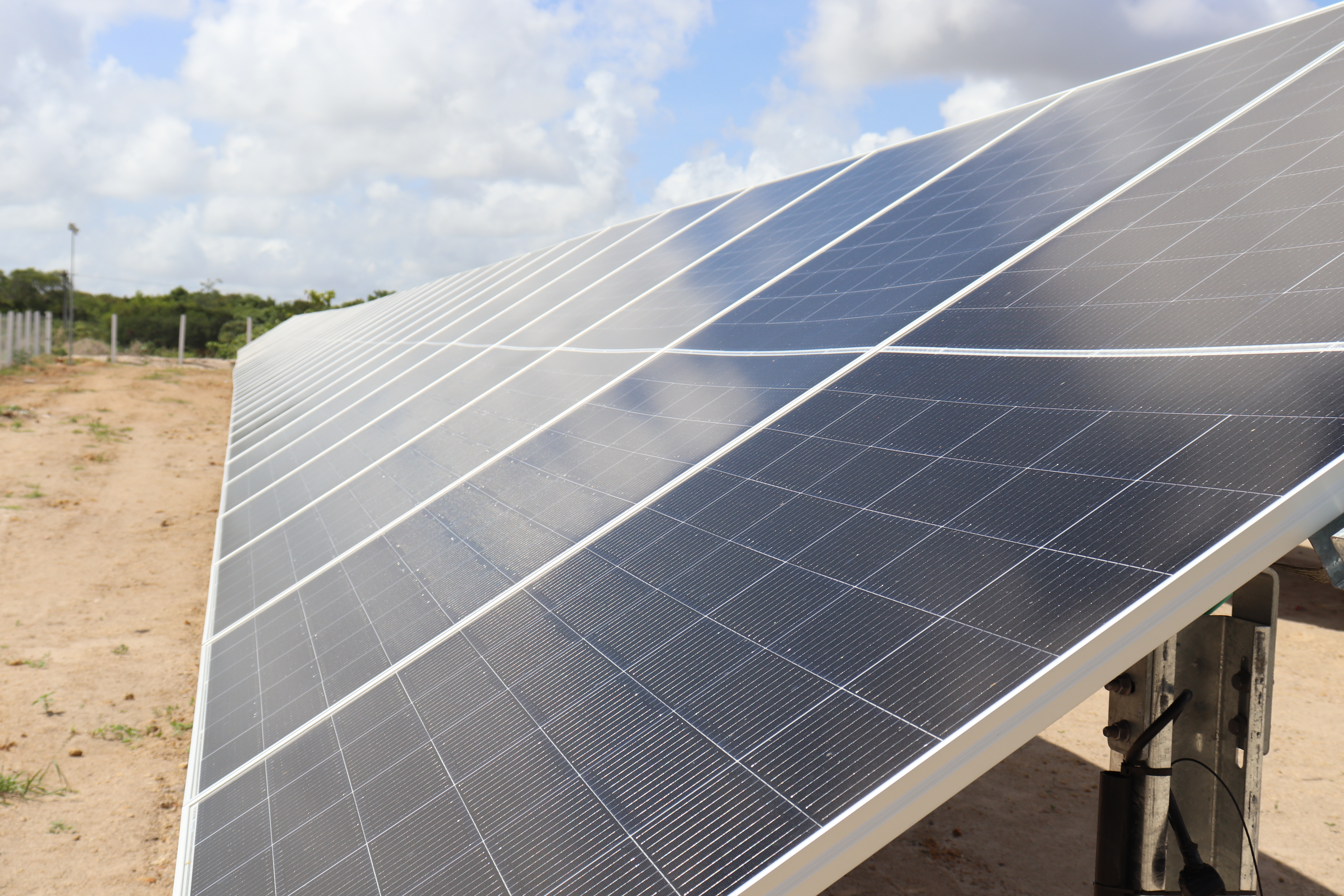 UFPB OFERTA 100 VAGAS PARA CURSO DE FORMAÇÃO DE INSTALADORES DE SISTEMAS FOTOVOLTAICOS Foto: Aline Lins
