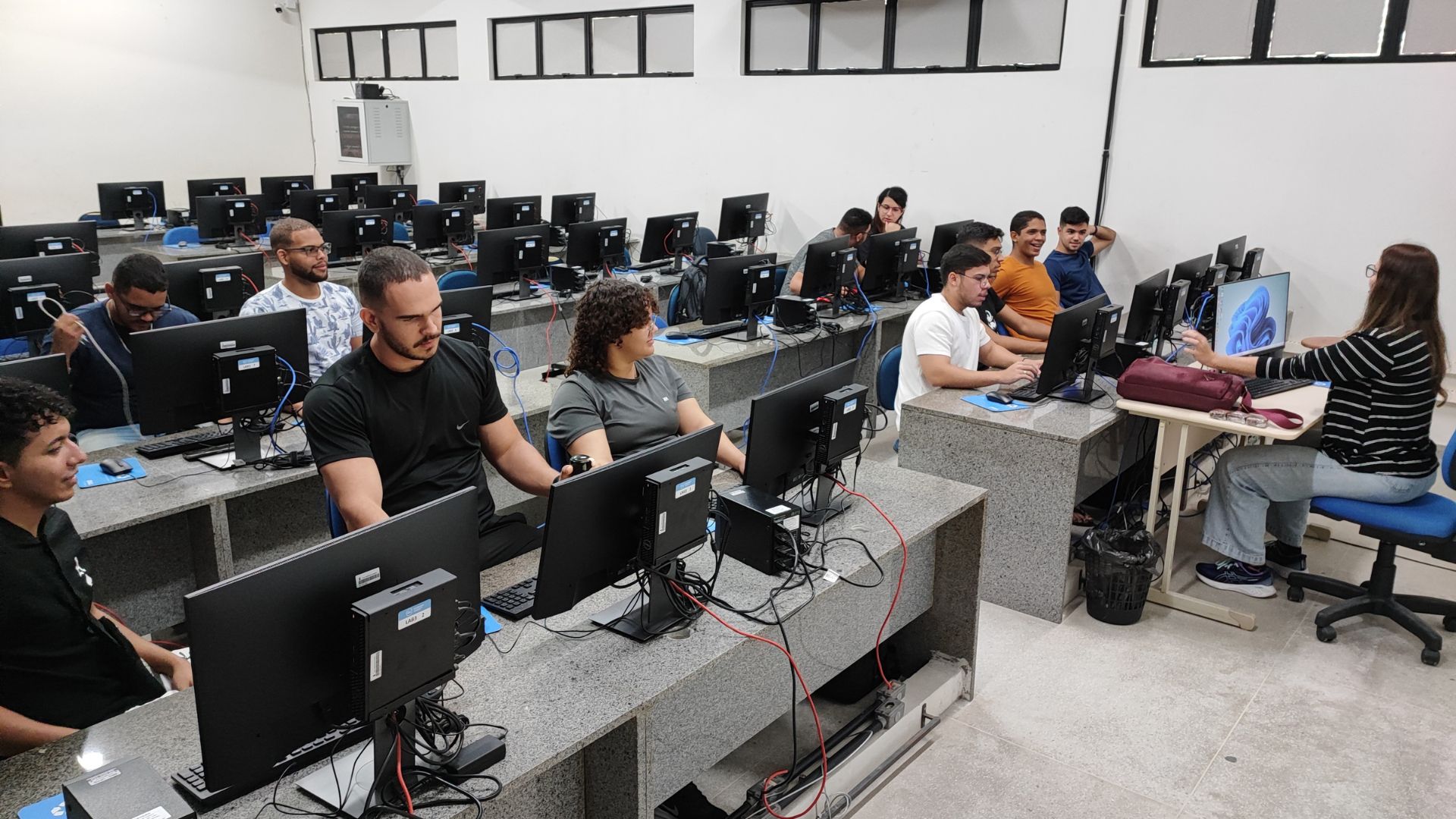 UFPB abre seleção com 22 vagas para professor substituto UFPB abre seleção com 22 vagas para professor substituto